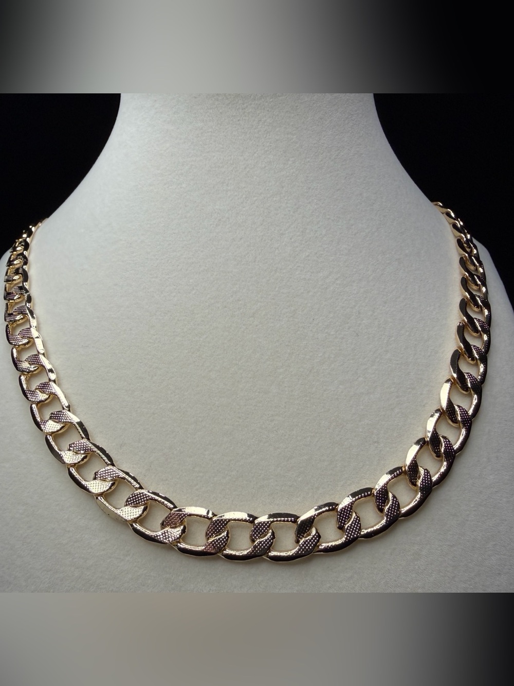 Diamond Cut Cuban 24in 9.5MM Necklace Premium Finish Brand New Hypoallergenic